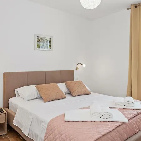 Apartmani Bruna Šibenik Esterno foto