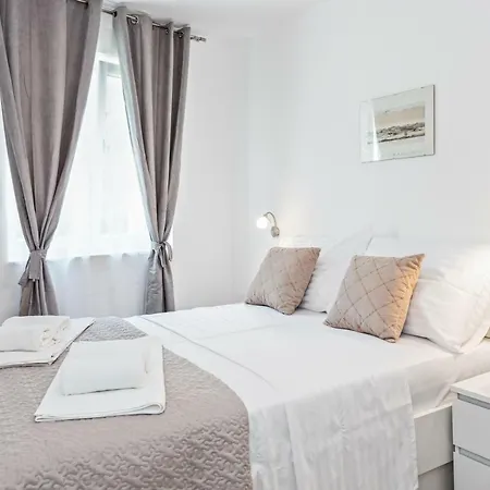 Apartmani Bruna Šibenik Esterno foto